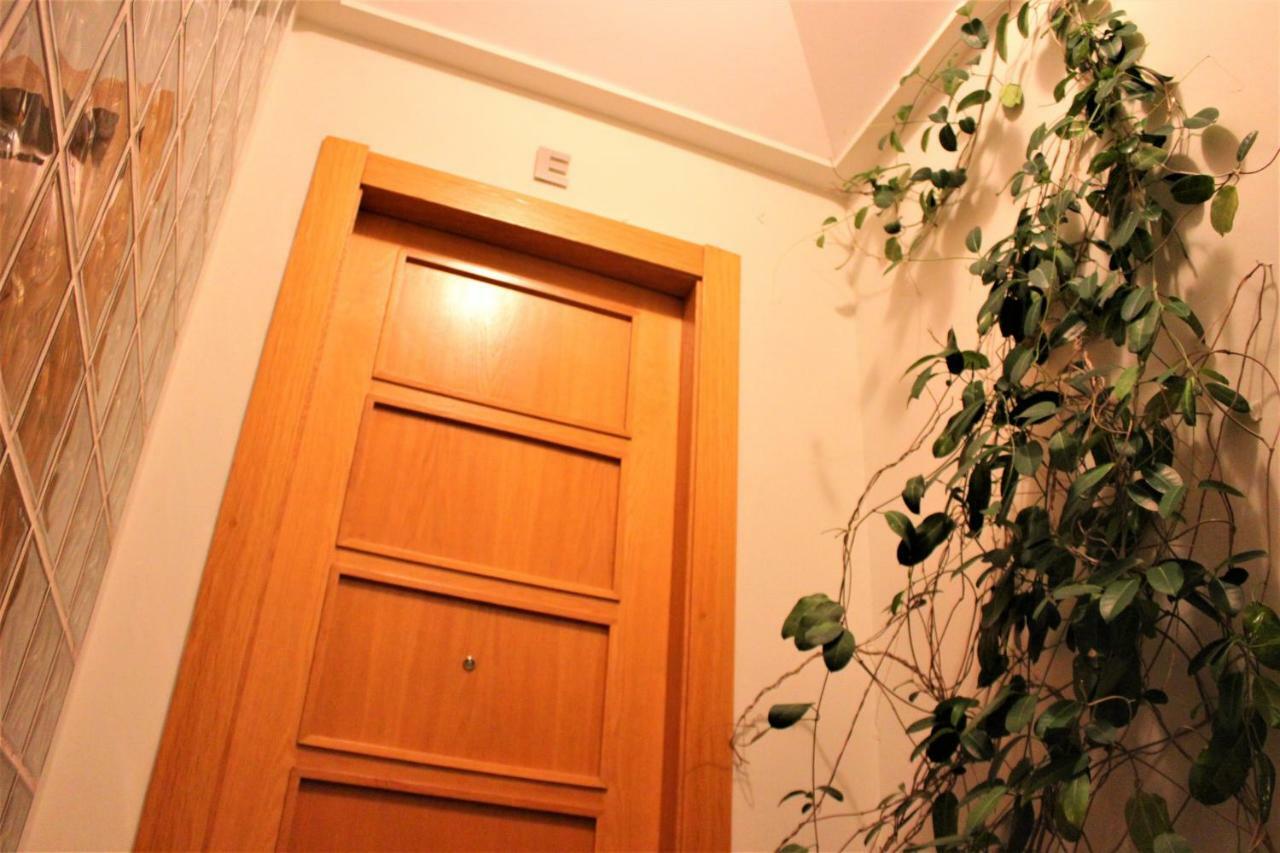 Luxury Apartment Sierpes Sevilha Exterior foto